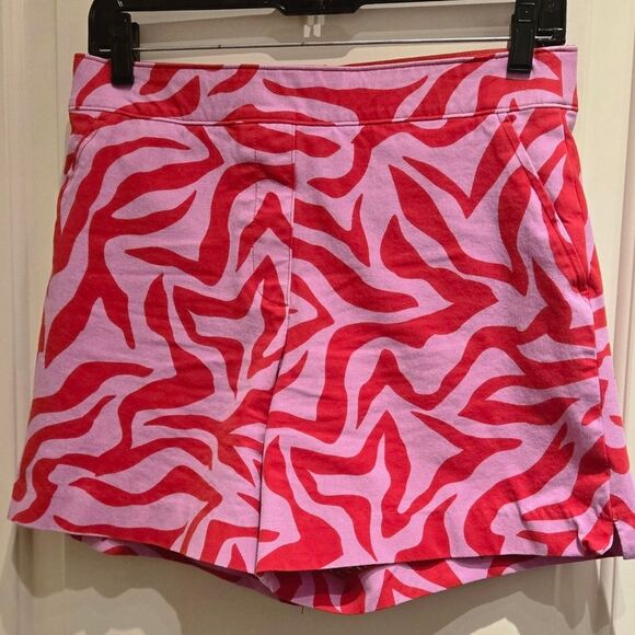 Spanx On The Go 4" Stylish Pink and Red Patterned Women's Shorts, Size S Petite. - Picture 7 of 7